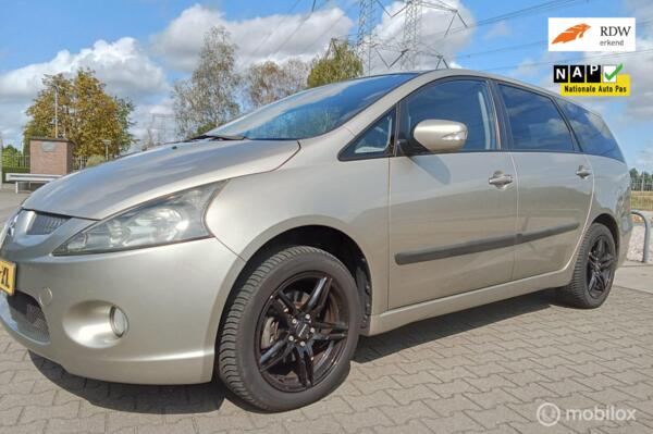 Mitsubishi Grandis 2.4-16V InSport/7 persoon/clima/cruise/trekh
