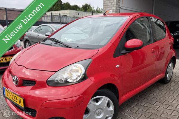 Toyota Aygo 1.0-12V / Dealer onderh. / BJ 2011 /5DRS /AIRCO