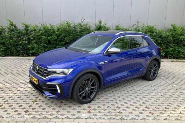 Volkswagen T-Roc 2.0 TSI 4Motion R  Akrapovic Carplay