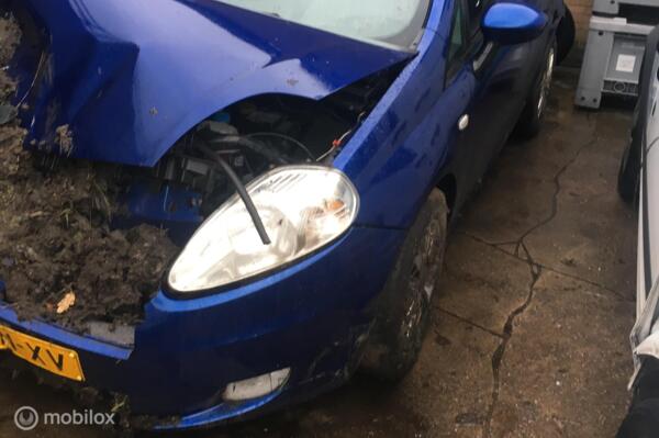 Fiat Grande Punto 1.4-16V Emotion