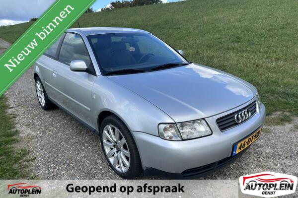 Audi A3  1.6 Attraction