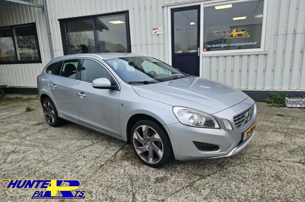 Volvo V60 1.6 T3 Ocean Race Kleurcode 477