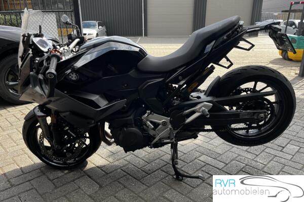 BMW F 900 XR