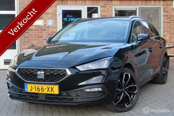 Seat Leon Sportstourer 1.5 eTSI Style Launch Ed|wegklapbare trekhaak|camera|18inch|carplay.