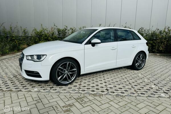 Audi A3 Sportback 1.4 TFSI Ambition Pro Line S