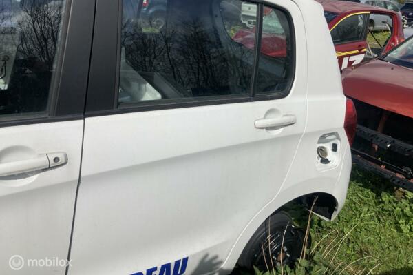Deur met ruit linksachter wit Suzuki Celerio ('15-'20)