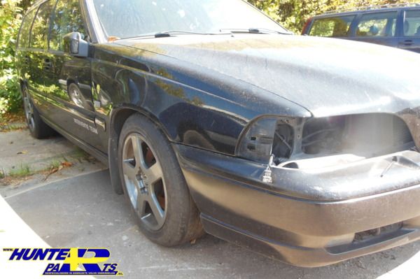 Volvo V70 2.5 TDI Comfort-Line , Kleurcode 019