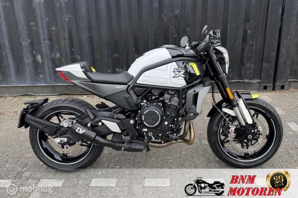 CFMoto 700CL-X Sport