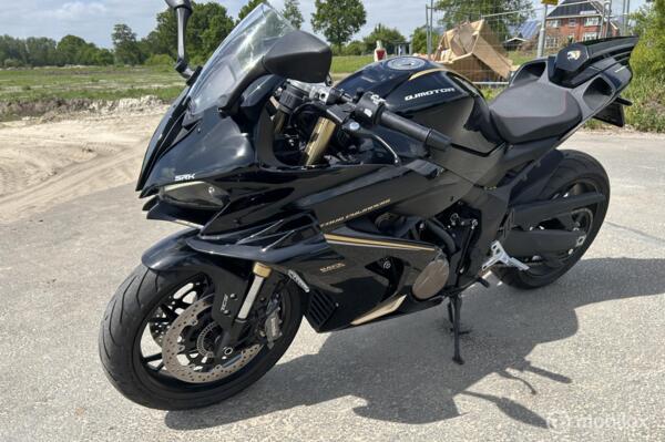 SRK 800 RR