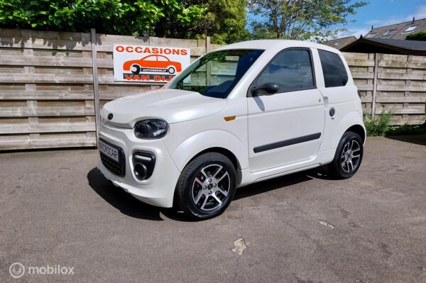 Microcar Brommobiel M.GO Initial