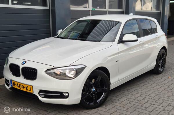 BMW 1-serie 118i High Executive | M-SPORT | CLIMA | STOEL.V | NAVI | XENON | 17'' |