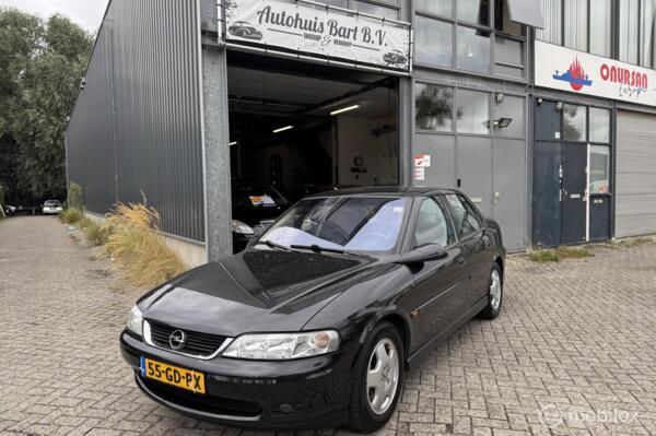 Opel Vectra 1.6-16V Business Edition Airco! Nieuwe APK! NAP Logisch.