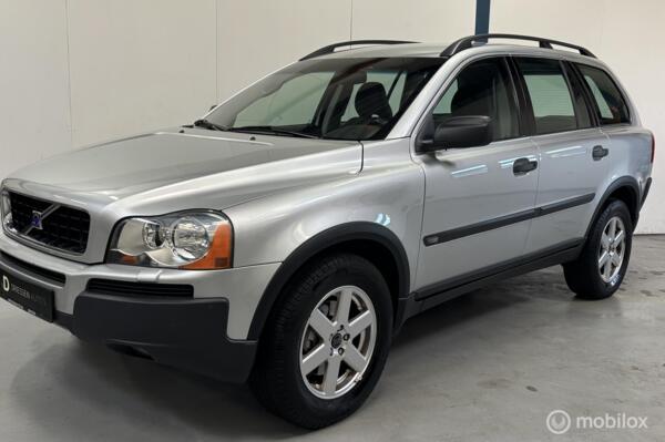 Volvo XC90 2.5 T Momentum DEALER ONDERHOUDEN / XENON