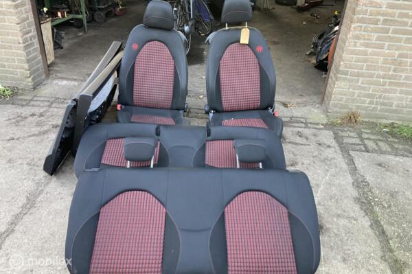Bekleding set Alfa Romeo MiTo ('08-'19)