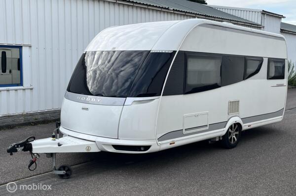 Hobby 460 UFE Premium | vast bed | mover | voortent | 1e eig