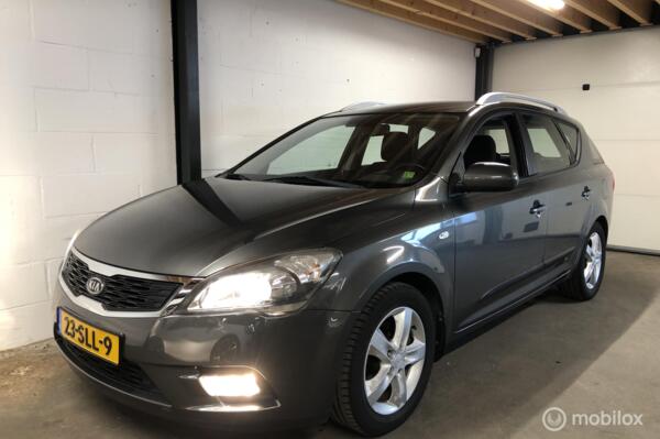 Kia cee'd Sporty Wagon 1.4 CVVT Navigator Plus Pack
