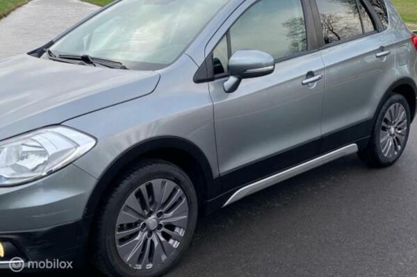 Suzuki SX4 S-Cross 1.6 Exclusive