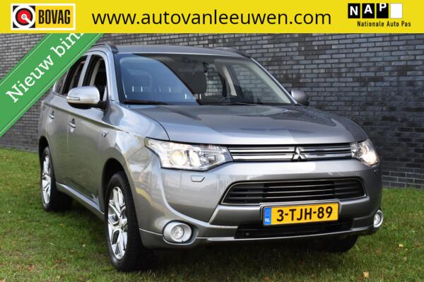 Mitsubishi Outlander 2.0 PHEV Intense + CAMERA/ROCKFORD FOSGATE/CRUISE C./ETC.!