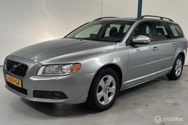 Volvo V70 2.0F Momentum LEER / XENON