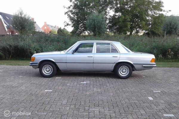 Zeer nette auto met weinig kilometers. Franse import