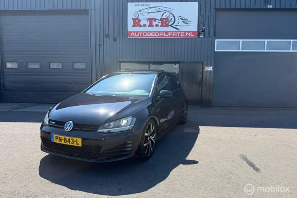 Volkswagen Golf 2.0 TDI GTD PANO AUTO LEER