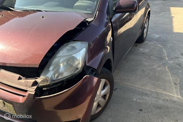 Daihatsu Sirion 2 1.0-12V Trend