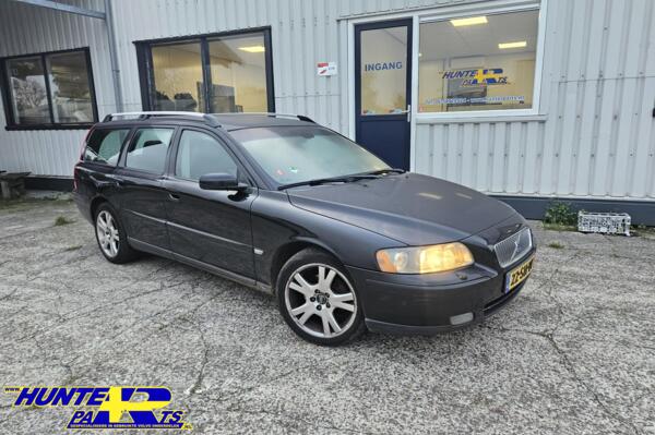 Volvo V70 2.4 D5 Momentum Kleurcode 452