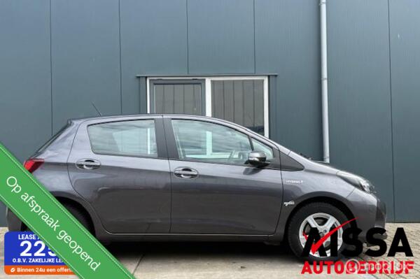 Toyota Yaris 1.5 Hybrid Aspiration Bi-Tone jaar APK