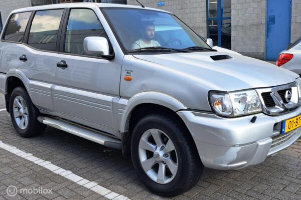 Nissan Terrano ll 3.0 Di Luxury SR-B 4x4