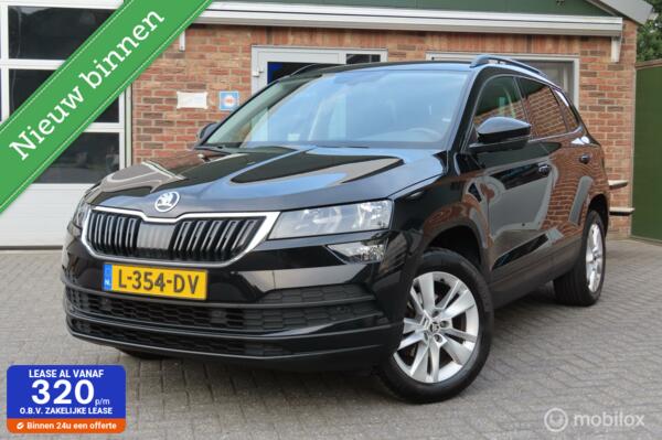 Skoda Karoq 1.5 TSI ACT Business Edition|Black on Black|Wegklapbare trekhaak.