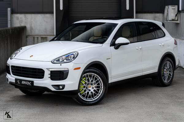 Porsche Cayenne 3.0 S E-Hybrid | 2016 | Sport Chrono