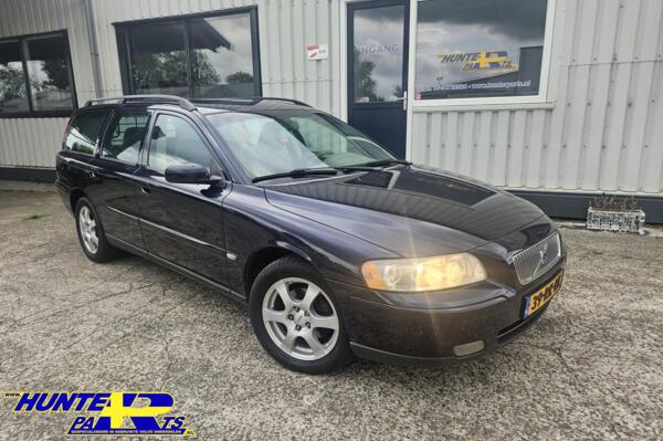 Volvo V70 2.4 Momentum Kleurcode 467