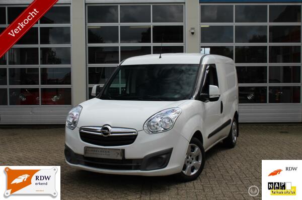 Opel Combo 1.3 CDTi L1H1 ecoFLEX AIRCO CENTRALE DEURVERGRENDELING ELEKTRISCHE RAMEN+SPIEGELS IN HOOGTE VERSTELBARE VOORSTOEL STUURBEKRACHTIGING MULTIFUNC.STUUR BOORDCOMP. RADIO/CD/AUX 12V.-AANSL. SPIEGELS VERWARMBAAR ARMSTEUN TREKHAAK *Verkocht*