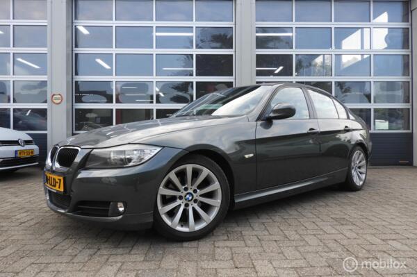 BMW 3-serie 320i Business Line 170 PK