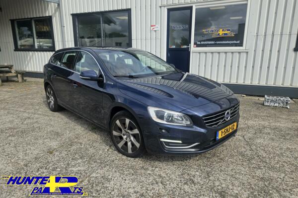 Volvo V60 2.4 D6 AWD Summum kleurcode 498