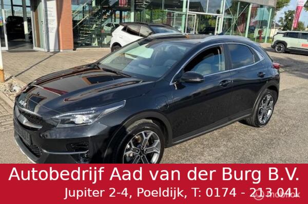 Kia XCeed 1.6 PHEV Dynamicline Automaat  60 km volledig elektrisch , hierna Hybride aandrijving , zeer gunstig brandstof verbruik , hoge instap , Navigatie , Camera achter, Bleutooth, Climate Controle  , Keyless entry & start