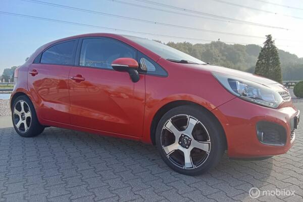 Kia Rio 1.1 CRDi Plus Pack/clima/keyless/apk