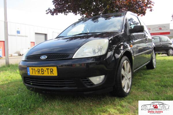 zeer nette en sportieve Ford Fiesta 1.4-16V Futura