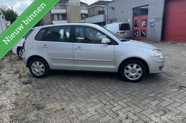 Volkswagen Polo 1.4-16V Trendline 5 Deurs Airco