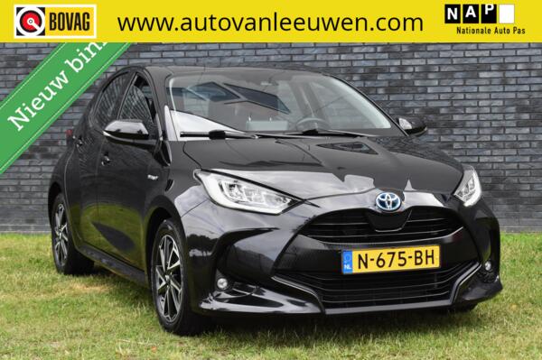Toyota Yaris 1.5 Hybrid Dynamic NAVI/KEYLESS/CAMERA/ETC.!