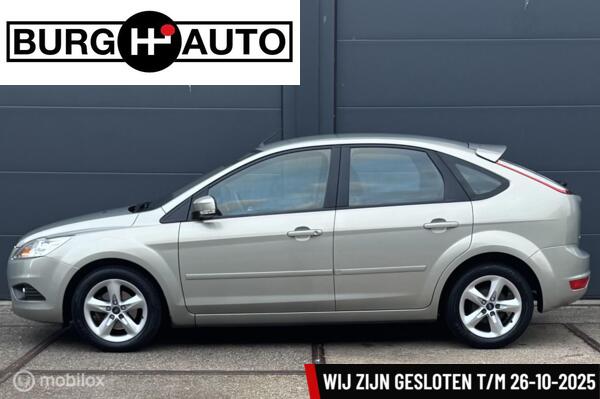Ford Focus 1.6 Trend 5 deurs - AIRCO - LM VELGEN - VERWARMDE VOORRUIT - CPV - EL. RAMEN + SPIEGELS - RADIO/CD - APK T/M 19-05-2026 -