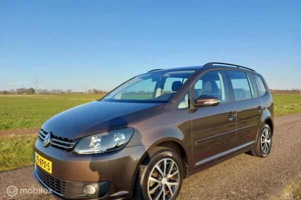 Volkswagen Touran 1.2 TSI 2011 vw cruise navi nwe apk 6-2026