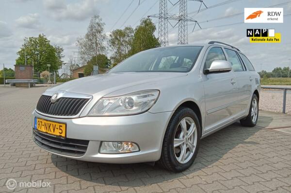 Skoda Octavia Combi 1.2 TSI automaat/airco/navi/trekhaak