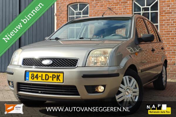 Ford Fusion 1.6-16V - Garantie / Nieuwe APK/Trekhaak / Airco