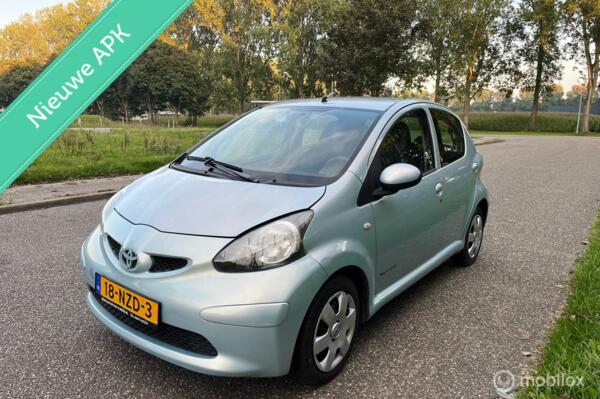 Toyota Aygo 1.0-12V +