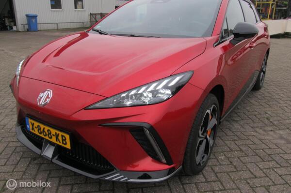 MG 4 AWD XPOWER 64 kWh met 436 PK met 45000 km, met NAP pas