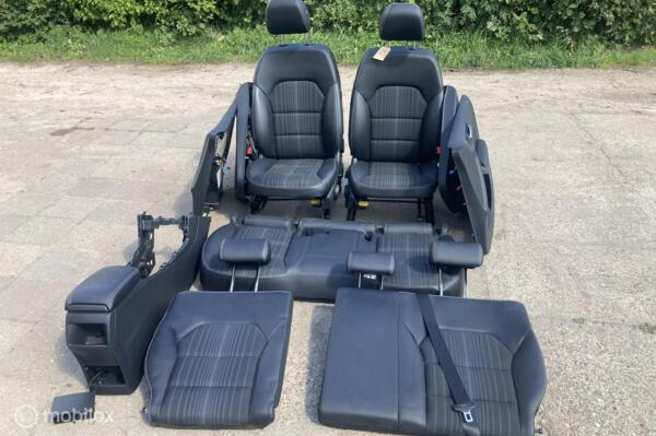Bekleding set leder/stof Mercedes B-klasse W246 ('11-'19)
