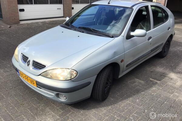 Renault Megane 1.4-16V RN NAP