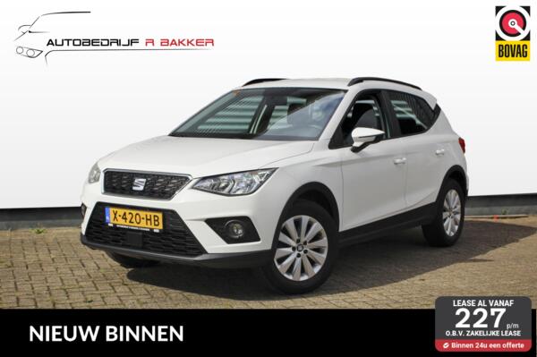 Seat Arona 1.0 TSI Style // Slechts 25.000 km! - Trekhaak - Bluetooth - Cruise Control - Lichtmetalen velgen