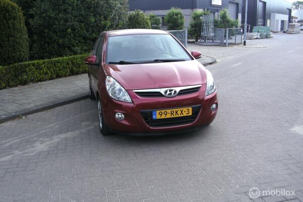 Hyundai i20 1.2i Business Edition 109738km nap boekjes kompl